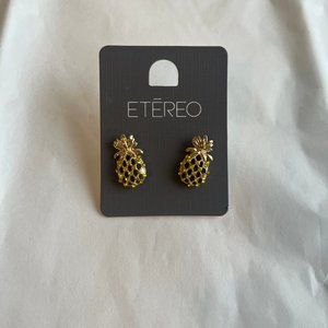 NWT Pineapple Earrings